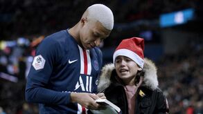 Paris SG tenta afastar Real Madrid de Mbappé com mega salário