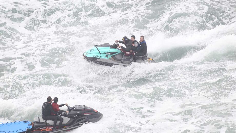 Nas ondas da Nazaré: Só para gigantes