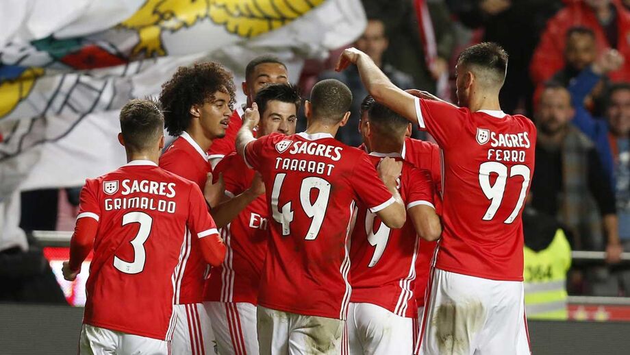 Milhares de adeptos alemães para seguir o jogo com o West Ham