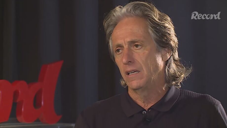 Treinador conta a Record a final dramática que venceu nos descontos