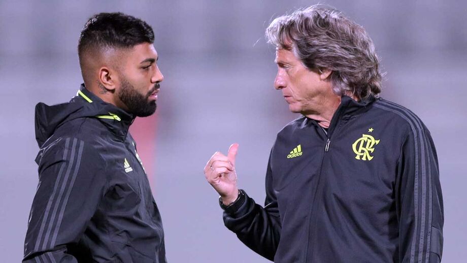 Jorge Jesus dá tática a Gabigol