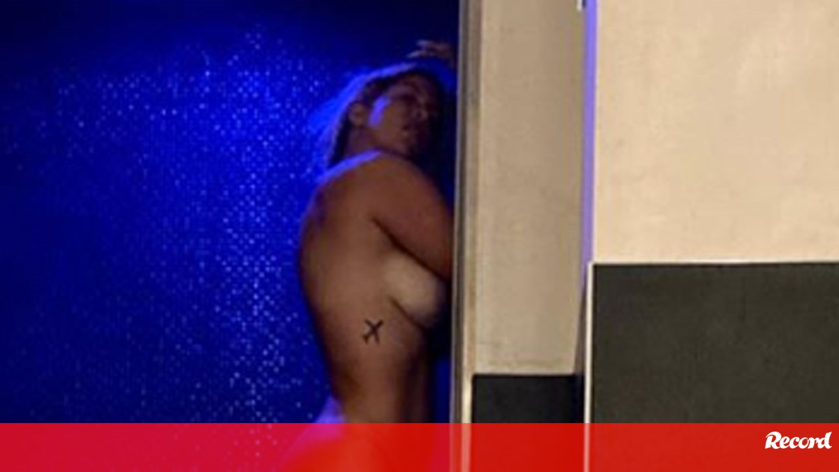 Wanda Nara faz tudo para desviar as atenções do mercado: nua antes de  programa bombástico - Fotos - Jornal Record