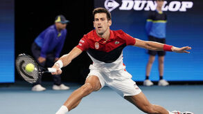 Djokovic sofre diante de Anderson na ATP Cup