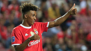Everton na corrida por Gedson 