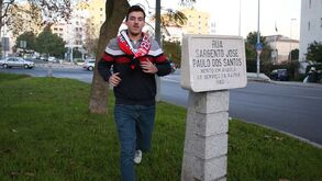 Desafio superado: adepto do Benfica já correu nu na rua por Weigl