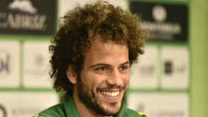 João Pedro assina pelo Tondela até 2022