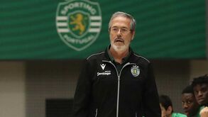 Sporting arrasa Ovarense
