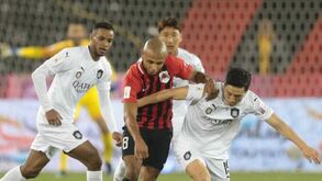 Al Sadd, de Xavi Hernández, goleia o Al Rayyan e apura-se para a final da Taça Qatar