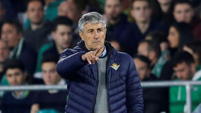Espanhóis apontam Quique Setién como novo treinador do Barcelona