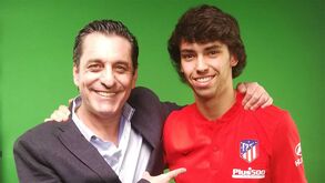 Paulo Futre ao lado de Félix: «A bola está sempre feliz quando está nos pés deste génio»