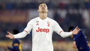 UEFA mudou tática da equipa do ano para 'encaixar' Ronaldo