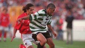Os onzes de Benfica e Sporting no primeiro dérbi de 2000 e os de agora
