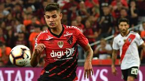 Benfica recebe aviso por Bruno Guimarães 