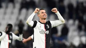 E já vão 16: Cristiano Ronaldo nem deixou o Parma festejar e respondeu com mais um golo