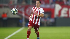 Wolves acerta com Podence