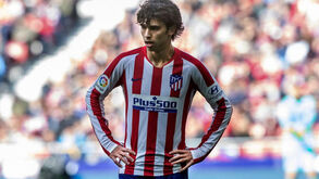 Imprensa espanhola arrasa Atlético Madrid e elogia João Félix: «Um oásis no deserto»