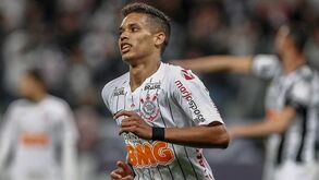 Brasileiros falam em proposta milionária do Benfica por jovem do Corinthians