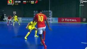 A fazer lembrar Ricardinho: Jogador angolano marca golo do outro Mundo