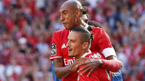 Luisão deixa mensagem a Fejsa: «Com a tua chegada o meu futebol subiu de produção» 