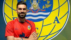 Arouca apresenta duas contratações 