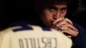 ‘Pesadelo Castillo’ continua: Penálti falhado, noitada com atriz e agora uma trombose