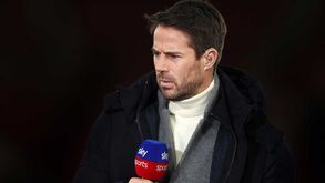 Jamie Redknapp elogia Bruno mas lembra: «United ultimamente transforma bons jogadores em maus»
