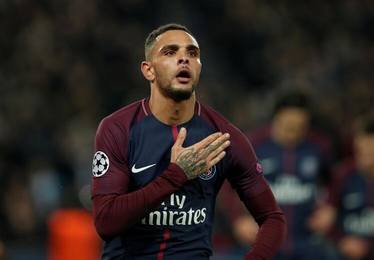 Kayvin Kurzawa - Lateral do Paris Saint-Germain tem sido fortemente apontado ao Arsenal. As negociações entre os dois clubes seguem sem definição.