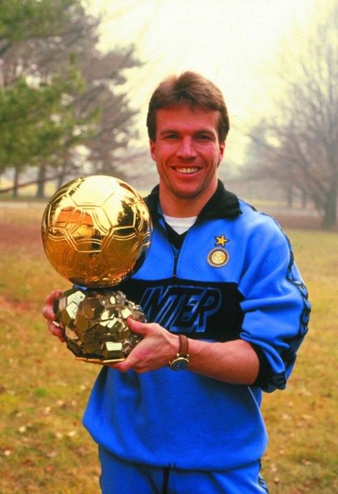 Lothar Matthäus - O primeiro a ser coroado Melhor Jogador do Mundo pela FIFA, em 1991, este médio defensivo conquistou, no ano anterior, a Bola de Ouro. Figura incontornável do futebol alemão e mundial, Lothar Matthäus representava o Inter aos 35 anos de idade, antes de aposentar-se aos 40, nos norte-americanos do MetroStars.