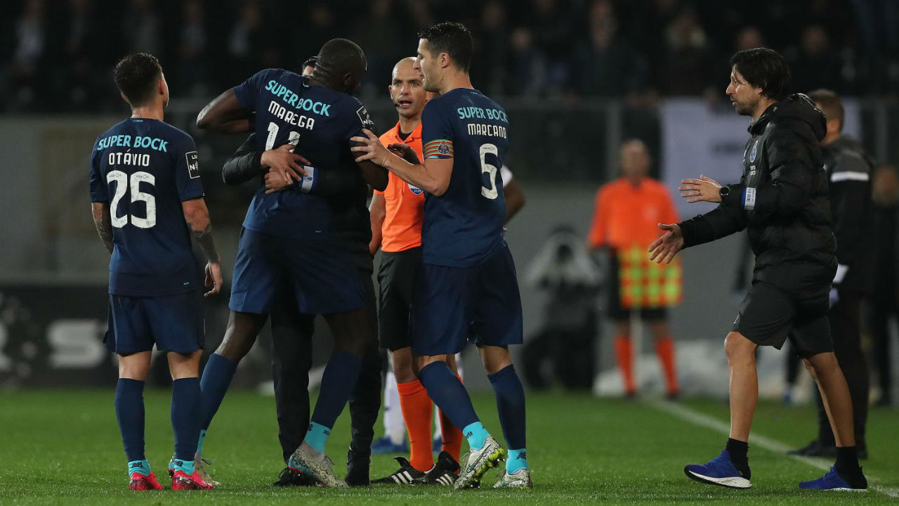 Ex Medio Ingles Diz Que Comportamento Dos Jogadores Do Fc Porto Face A Marega Foi Nojento Fc Porto Jornal Record