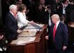 Nancy Pelosi rasga discurso de Donald Trump após Estado da União