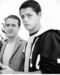 Javier Hernández (pai) - Javier Hernández, pai de 'Chicharito' Hernández foi um jogador mexicano com pouco renome no seu país. Durante a sua carreira, Javier representou clubes como o Estudiantes, UAG Tecos, Puebla e ainda o Morelia, antes de ter concluído a sua carreira em 1999. Pela seleção do México, Javier Hernández realizou 28 encontros, tendo apontado quatro golos.