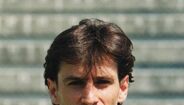 Domingos Paciência (pai) – Com uma longa carreira de sucesso ao serviço do FC Porto, Domingos Paciência disputou 381 jogos e apontou 143 golos, tendo conquistado ainda sete campeonatos, seis Supertaças Cândido de Oliveira e cinco Taças de Portugal, pela equipa principal. Chegou ainda a vestir a camisola do Tenerife, entre 1997 e 1999, clube pelo qual realizou 50 jogos e apontou 6 golos. Atualmente, é treinador de futebol de algum sucesso, tendo a sua passagem pelo Sp. Braga, em 2009/10 e 2010/11, sido a que mais saltou à vista. Na primeira temporada como treinador da formação minhota terminou o campeonato no 2.º lugar, a cinco pontos do Benfica (76), sendo que no segundo ano alcançou a final da Liga Europa, depois de eliminar o Benfica nas meias-finais da prova, onde perdeu por 1-0, com o FC Porto – foi o ponto mais alto da sua carreira.