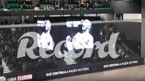 Pavilhão João Rocha presta homenagem a Kobe Bryant antes do dérbi entre Sporting e Benfica em basquetebol