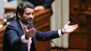 Pugilistas do FC Porto fazem segurança privada de André Ventura