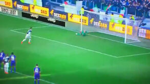 Guarda-redes da Fiorentina fez o mais difícil mas nem por isso travou Ronaldo