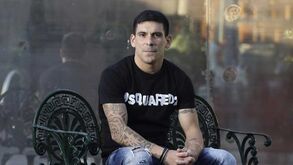 O mercado fechou e ainda precisa de reforços? Estes jogadores podem vir já