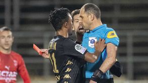 Gelson defende-se hoje do empurrão a Mikael Lesage 