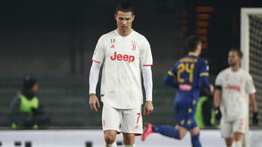 «Um homem sozinho no deserto»: imprensa italiana elogia Ronaldo e arrasa Juventus
