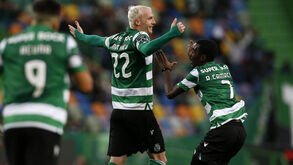 Um livre direto para a história: este foi o último golo da carreira de Mathieu
