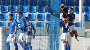 Sócios com direito a bilhete extra no sábado