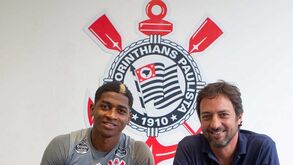 Oficial: Yony deixa Benfica 32 dias depois de ter sido contratado e sem qualquer jogo