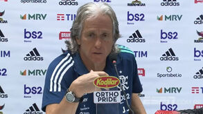 Jorge Jesus tira críticos do sério: do