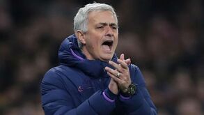 Mourinho: «Estive três dias retido na Alemanha sem conseguir regressar a Londres»