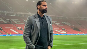 Reação de Rio Ferdinand sobre castigo do City deixou adeptos dos citizens em fúria
