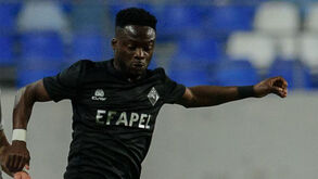 Académica-Mafra, 0-0: Briosa jogou meia hora com 10 em campo