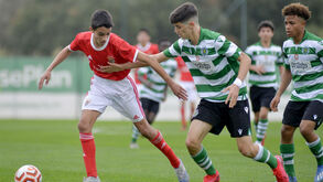 Estes miúdos são o futuro: as melhores imagens do Sporting-Benfica em iniciados