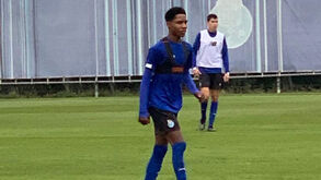 Avançado do FC Porto B operado a apendicite aguda 