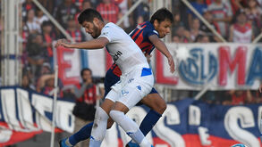 SD Aucas-Vélez Sarsfield: argentinos em vantagem