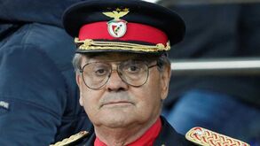 O adepto do Benfica que não passa despercebido na Ucrânia