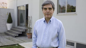 Morreu o antigo ministro da Economia e das Finanças Joaquim Pina Moura